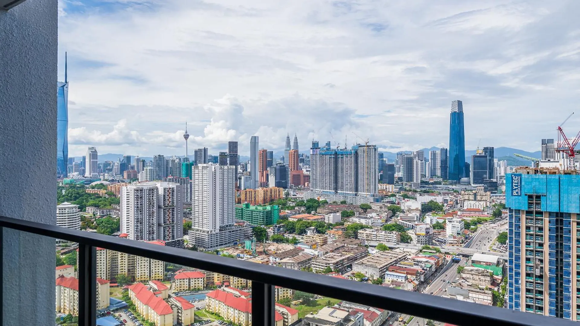 Tallest Concept 2 Theme Suite Klcc Kuala Lumpur Apartman
